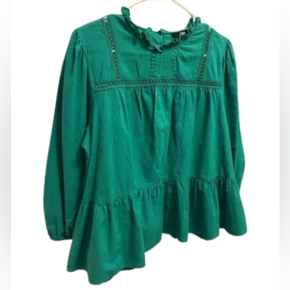 ZARA embroidered green coquette tiered blouse, long sleeve . Size L.